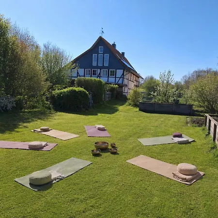 Fachwerk-villa Fuer 10 Mit Pool, Sauna, Fluegel, Kamin