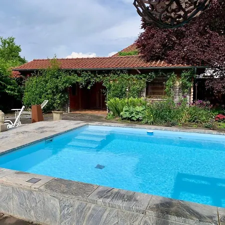 Casa vacanze Fachwerk-villa Fuer 10 Mit Pool, Sauna, Fluegel, Kamin